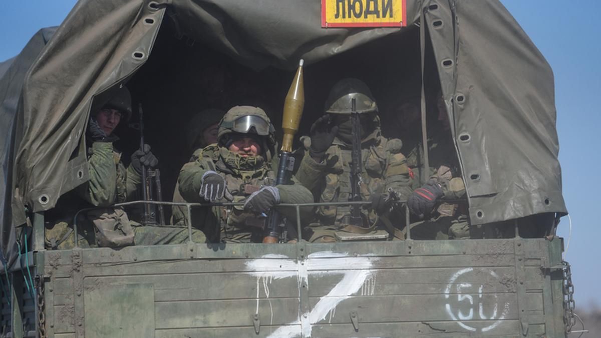 Не йдуть у бій, здаються в полон або вбивають своїх: як виживають на війні російські солдати Не йдуть у бій, здаються в полон або вбивають своїх: як виживають на війні російські солдати