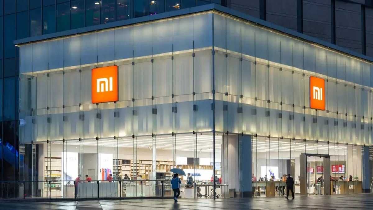 Xiaomi запатентувала смартфон з гнучким дисплеєм, який можна від'єднати Xiaomi запатентувала смартфон з гнучким дисплеєм, який можна від'єднати