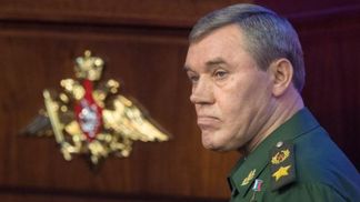 Начальник генштабу Росії Герасимов, який поїхав контролювати бої в Ізюмі, може бути поранений Начальник генштабу Росії Герасимов, який поїхав контролювати бої в Ізюмі, може бути поранений
