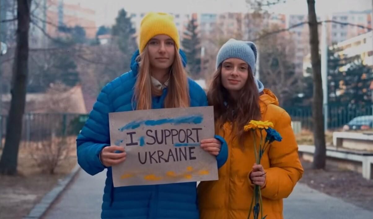 О Мариуполе, Ирпене, Сумах: звезды растрогали кавером на хит Скрябина "Місця щасливих людей"
