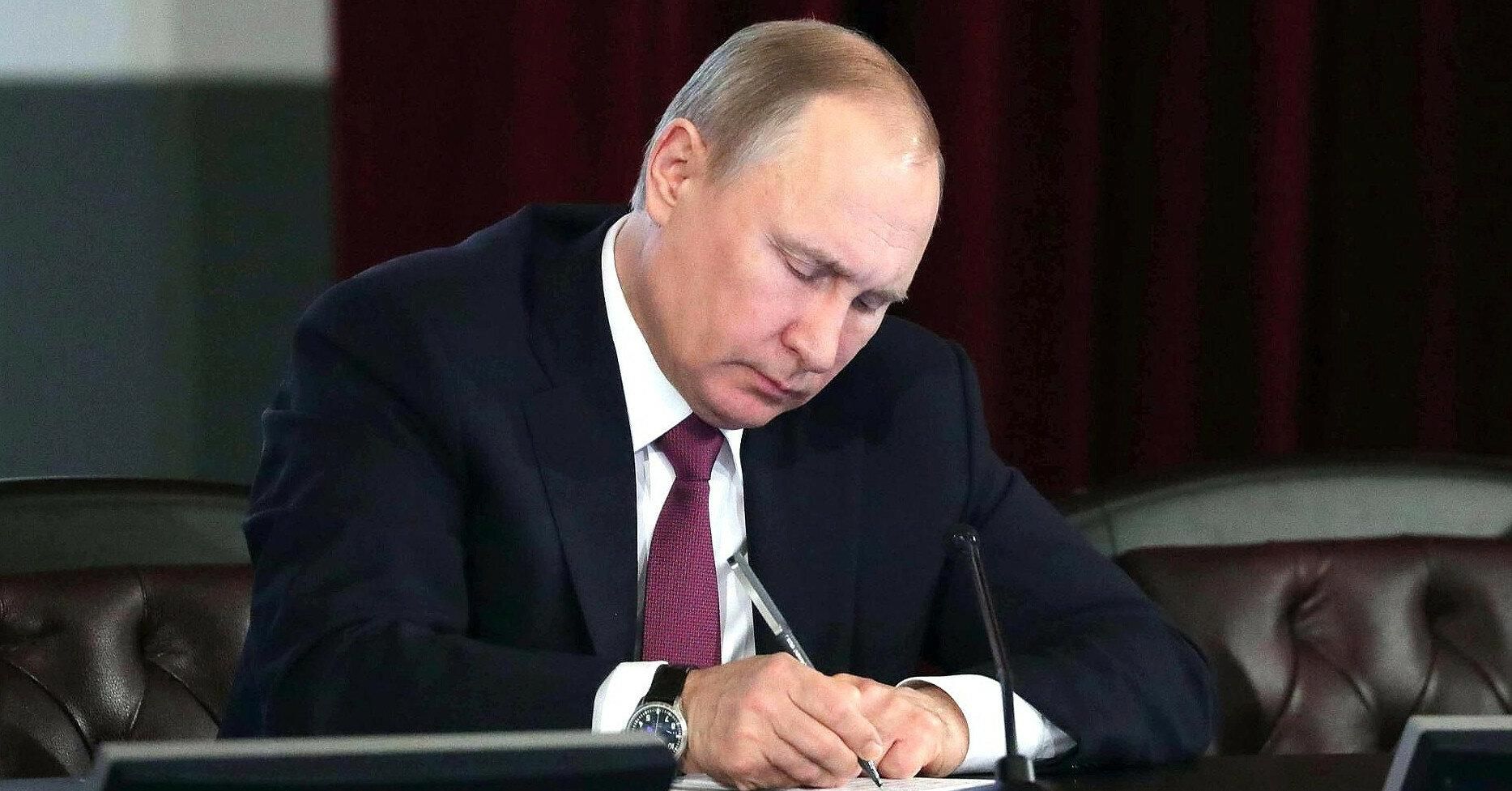 Путін заборонив використовувати західні антивіруси з 2025 року