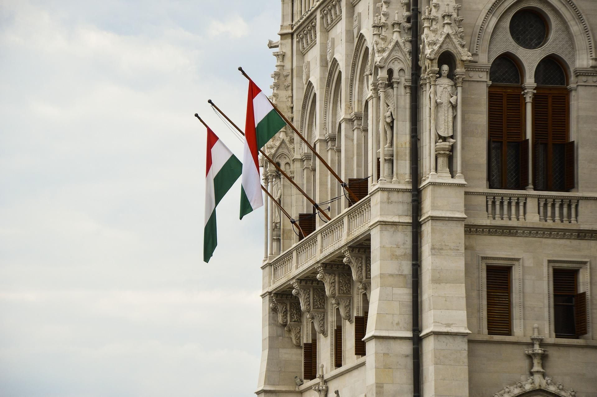 Венгрия стала позорным членом Евросоюза, – Умланд