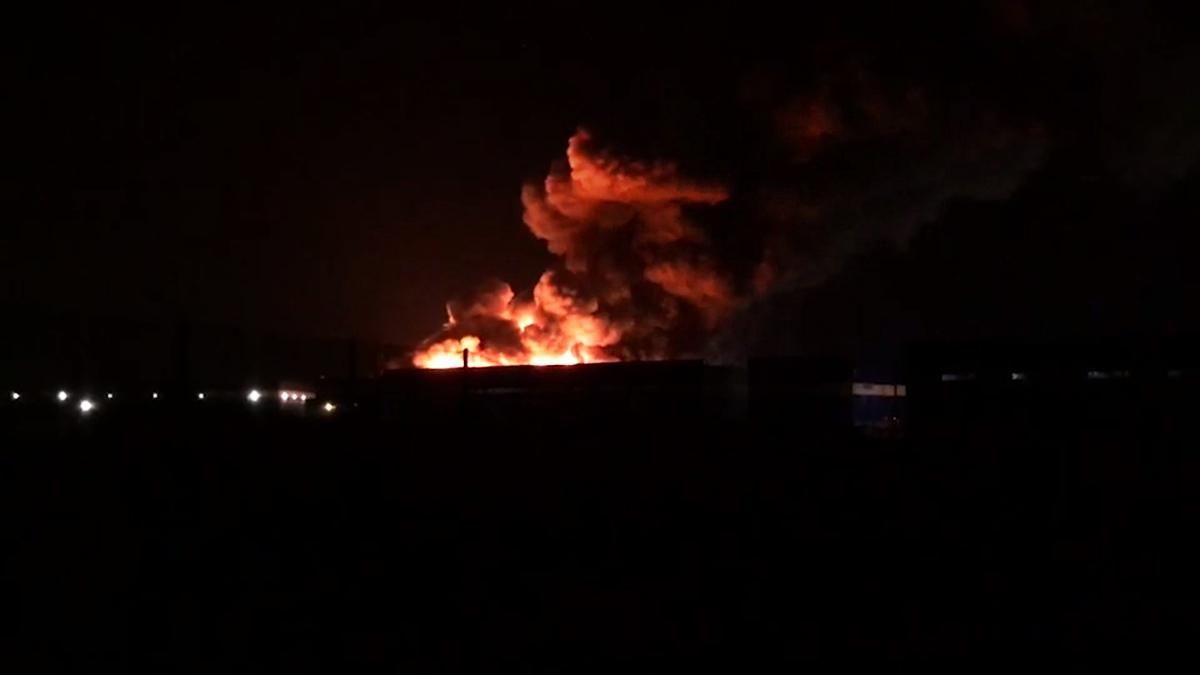 Сериал о загадочных пожарах в России продолжается: ночью вспыхнул гигантский склад под Москвой