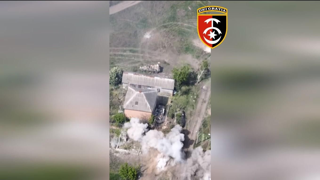 Окупантам знову не вдалося заховатися від ЗСУ: російська техніка спалахнула Окупантам знову не вдалося заховатися від ЗСУ: російська техніка спалахнула