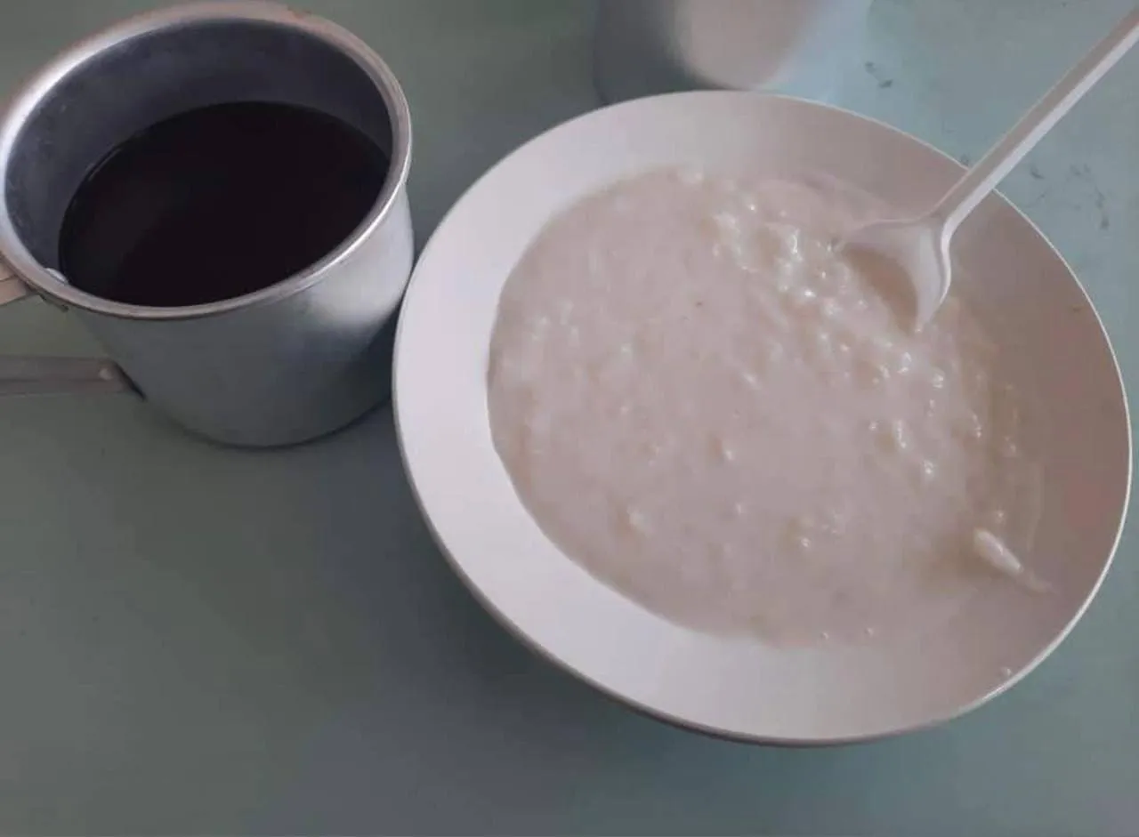 Это вся еда, которую предлагают мариупольцам Это вся еда, которую предлагают мариупольцам