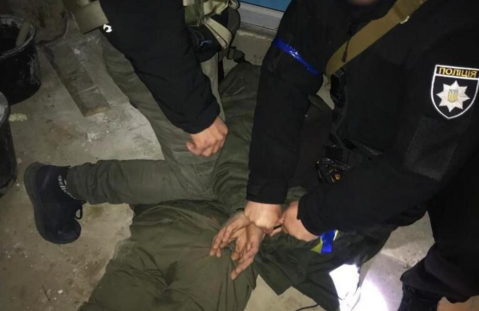 Падіння літака ЗСУ на Житомирщині: чоловіки вкрали боєкомплект і табельну зброю загиблого пілота