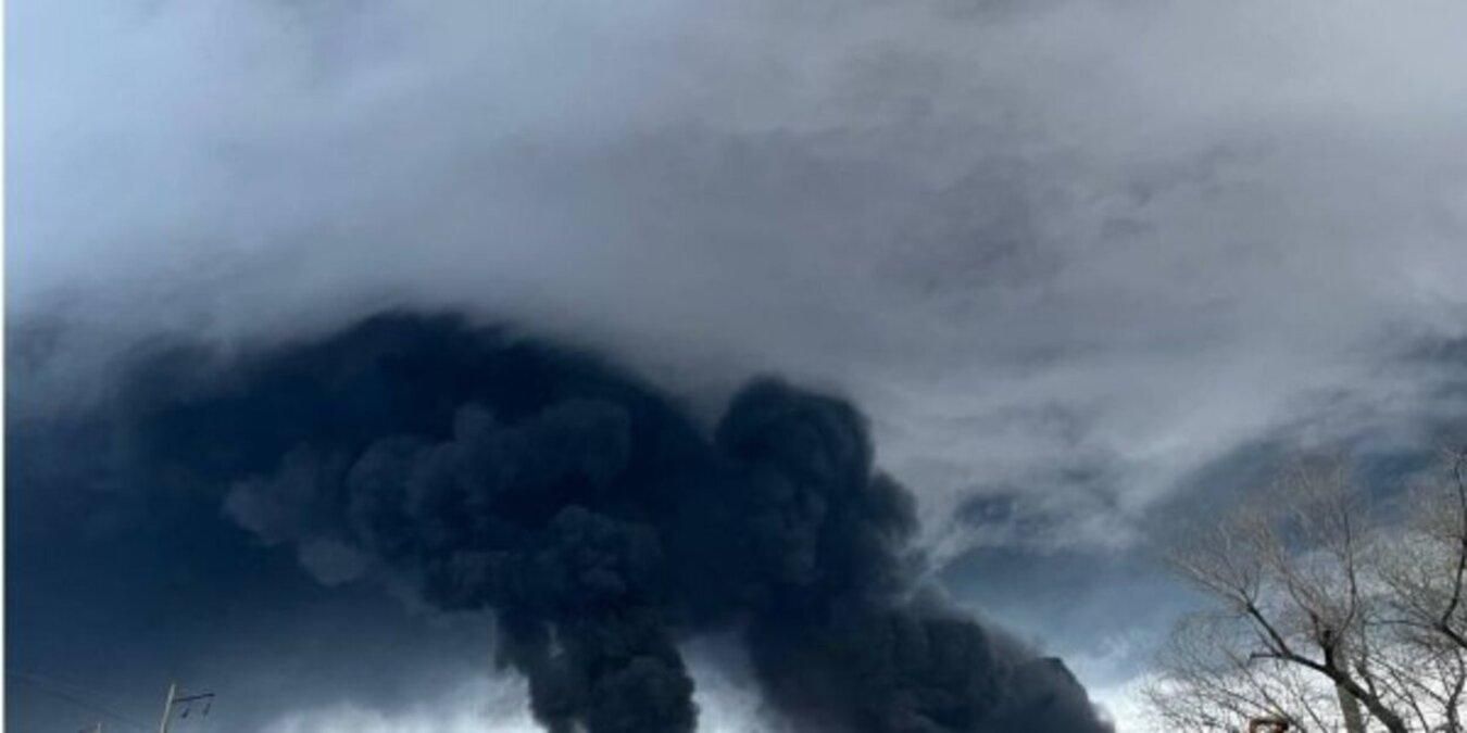 Щонайменше 18 російських ракет увечері 3 травня влучили в об'єкти інфраструктури 6 областей Щонайменше 18 російських ракет увечері 3 травня влучили в об'єкти інфраструктури 6 областей