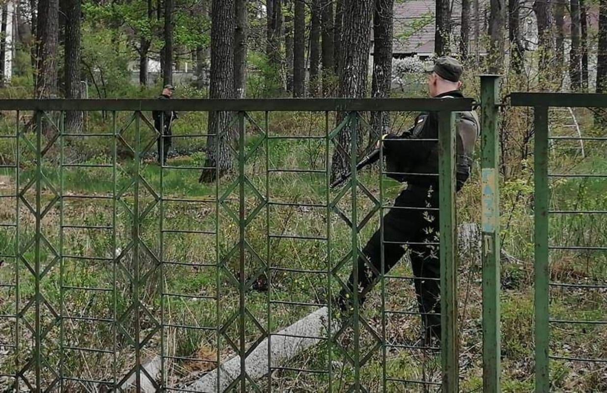 В Ірпені виявили розтяжки у парку неподалік дитячої лікарні