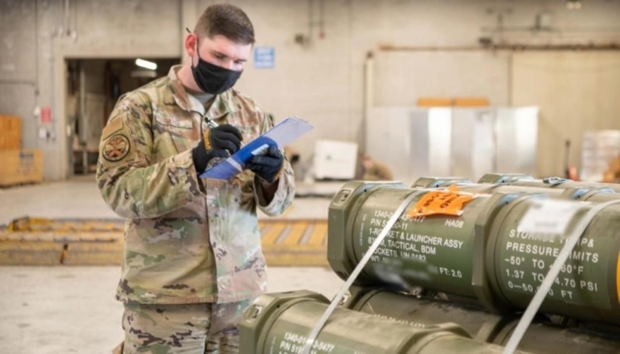 Вбросы россиян, – Минобороны призывает не верить, что западное оружие "попадает не туда" Вбросы россиян, – Минобороны призывает не верить, что западное оружие "попадает не туда"