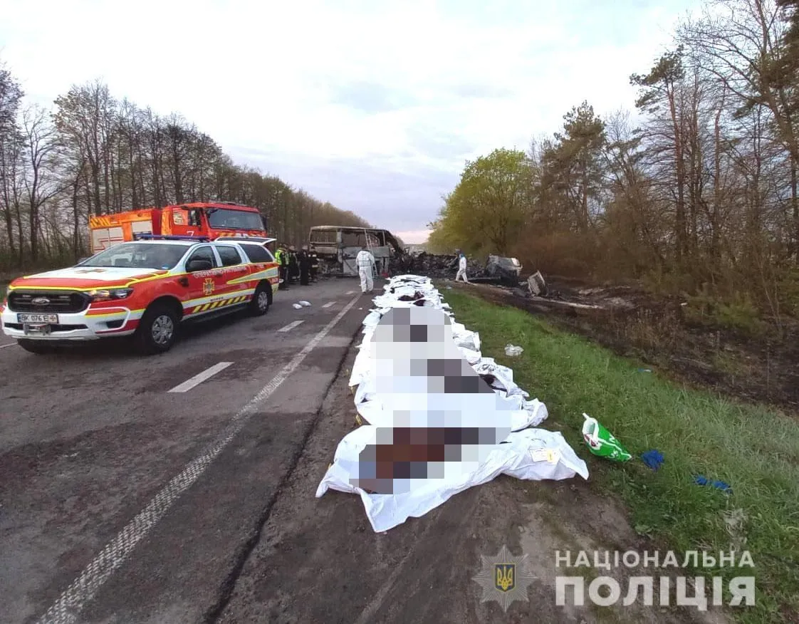 26 людей загинули у масштабній ДТП на Рівненщині