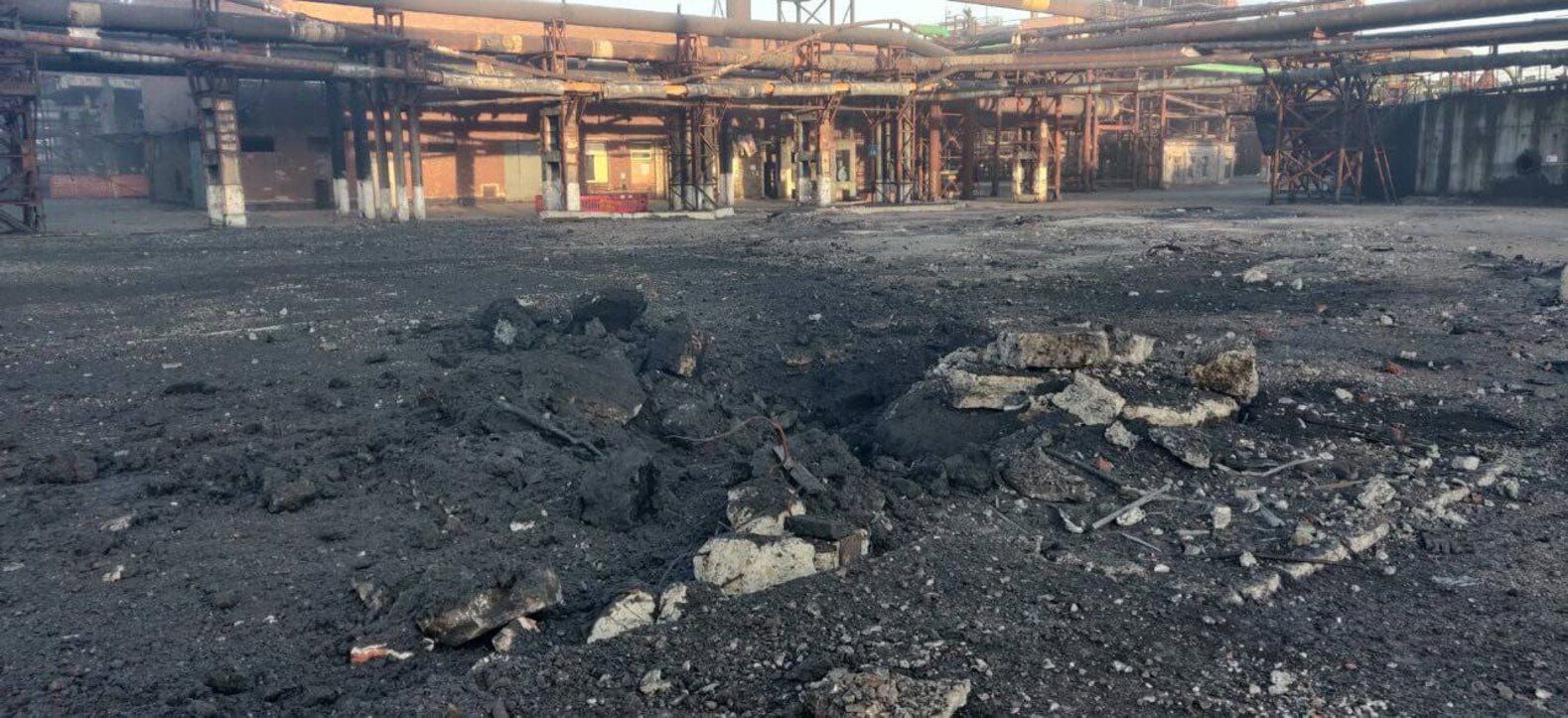 Под ударом снова Авдеевский коксохим: оккупанты беспощадно бьют по Донетчине Под ударом снова Авдеевский коксохим: оккупанты беспощадно бьют по Донетчине