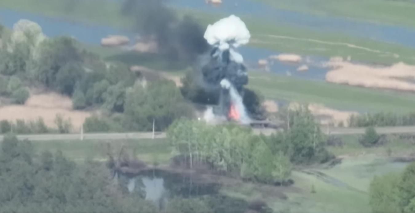 Більше нікуди не поїде: холодноярівці яскраво знищили ворожу БМП-3 на Харківщині Більше нікуди не поїде: холодноярівці яскраво знищили ворожу БМП-3 на Харківщині