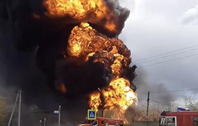 Росія невпинно палає: у Дзержинську вибухнула цистерна – епічне відео