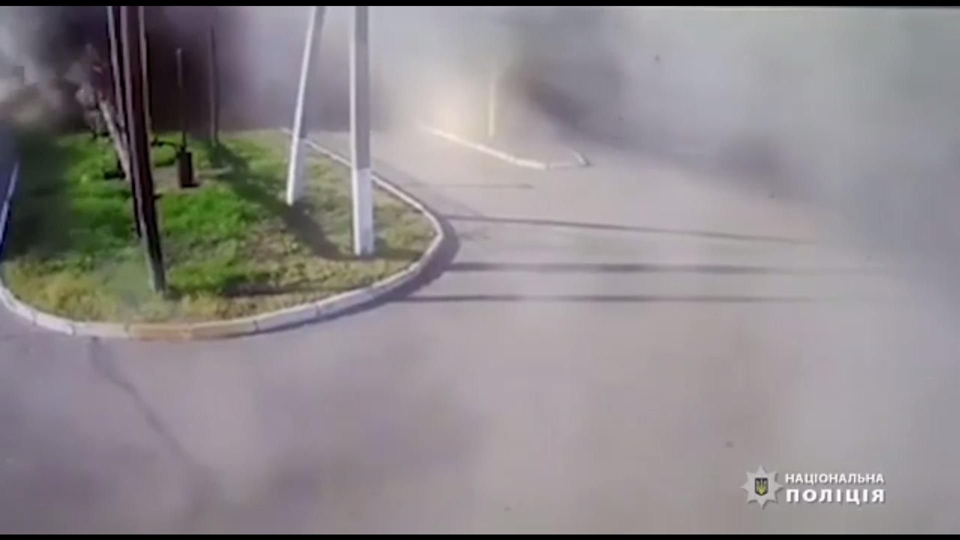 Цинічний обстріл окупантами робітників в Авдіївці: з'явилося моторошне відео удару Цинічний обстріл окупантами робітників в Авдіївці: з'явилося моторошне відео удару