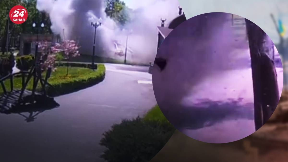 В сети показали момент вчерашнего взрыва в харьковском парке Горького: жуткие кадры В сети показали момент вчерашнего взрыва в харьковском парке Горького: жуткие кадры