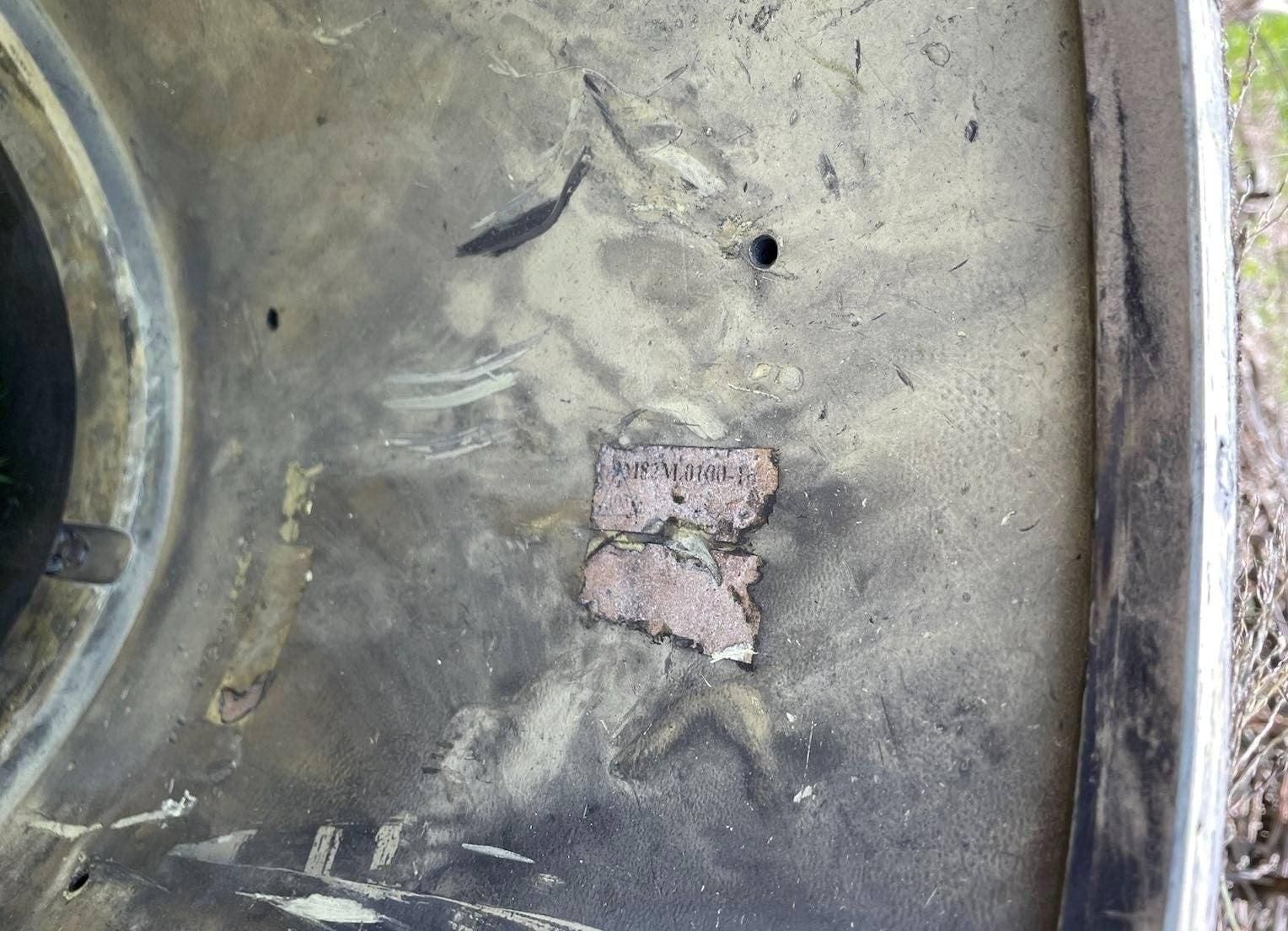 Военные показали крылатую ракету оккупантов, которую накануне на Донбассе сбили десантники Военные показали крылатую ракету оккупантов, которую накануне на Донбассе сбили десантники