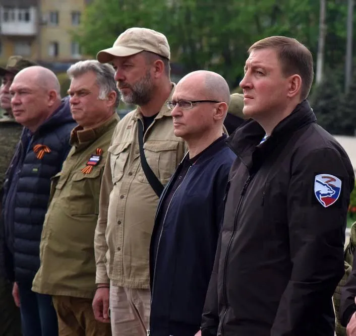 В Мариуполь приехали Кириенко и Турчак В Мариуполь приехали Кириенко и Турчак