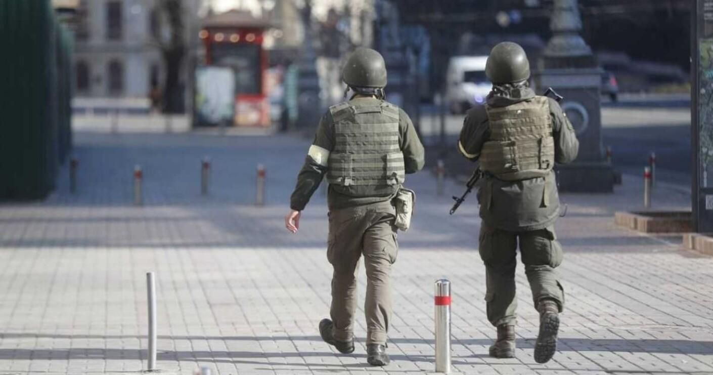 Через загрози провокацій у низці регіонів введуть довгу комендантську годину, – МВС Через загрози провокацій у низці регіонів введуть довгу комендантську годину, – МВС