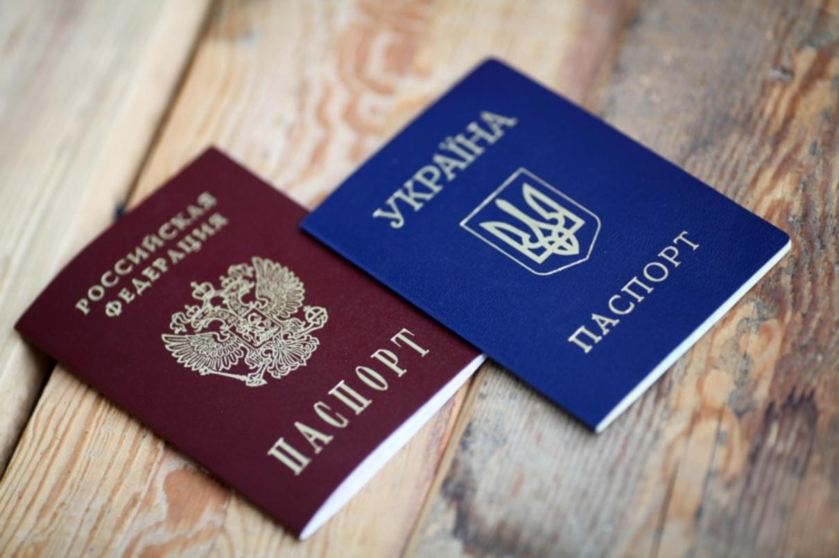 Украинцев заставляют принимать гражданство псевдореспублик, в случае отказа угрожают репрессиями
