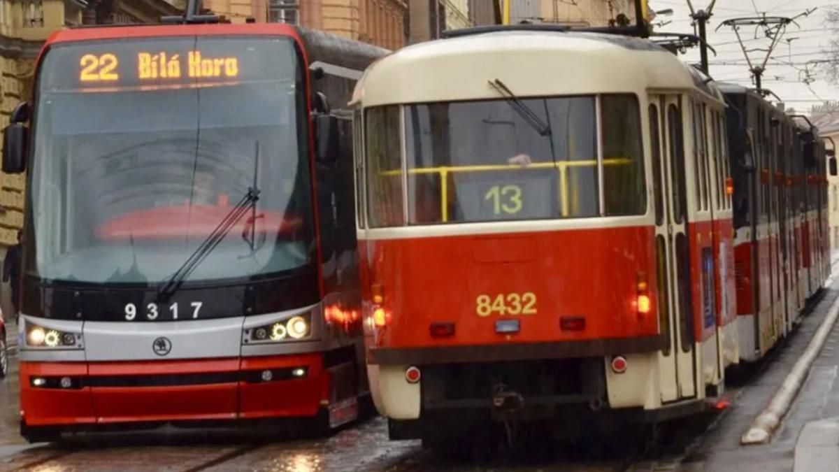 5 відео від водіїв трамваїв у Празі, які доводять, що ця професія потребує неабиякої витримки