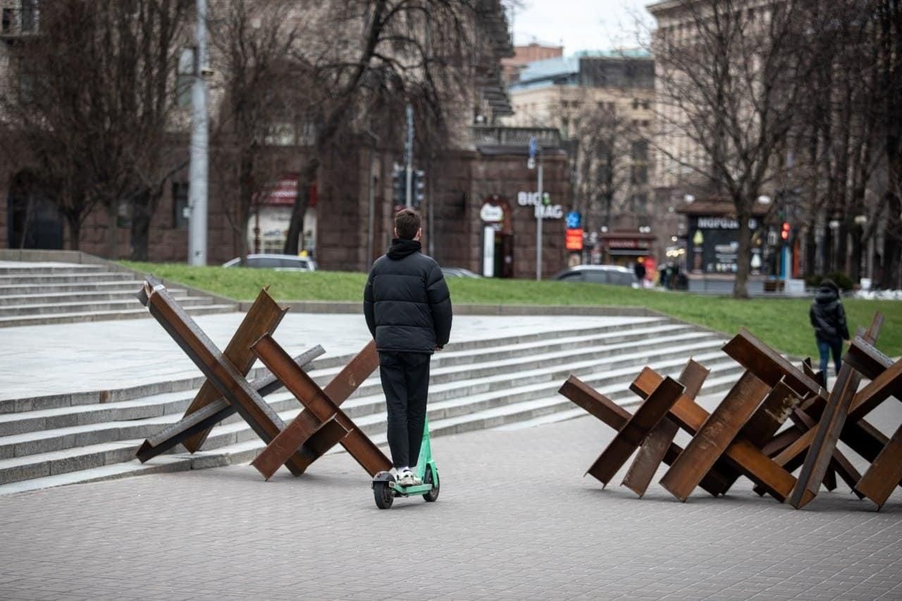 Затяжної комендантської години в Києві 8 – 9 травня не буде, але в КМДА є кілька застережень