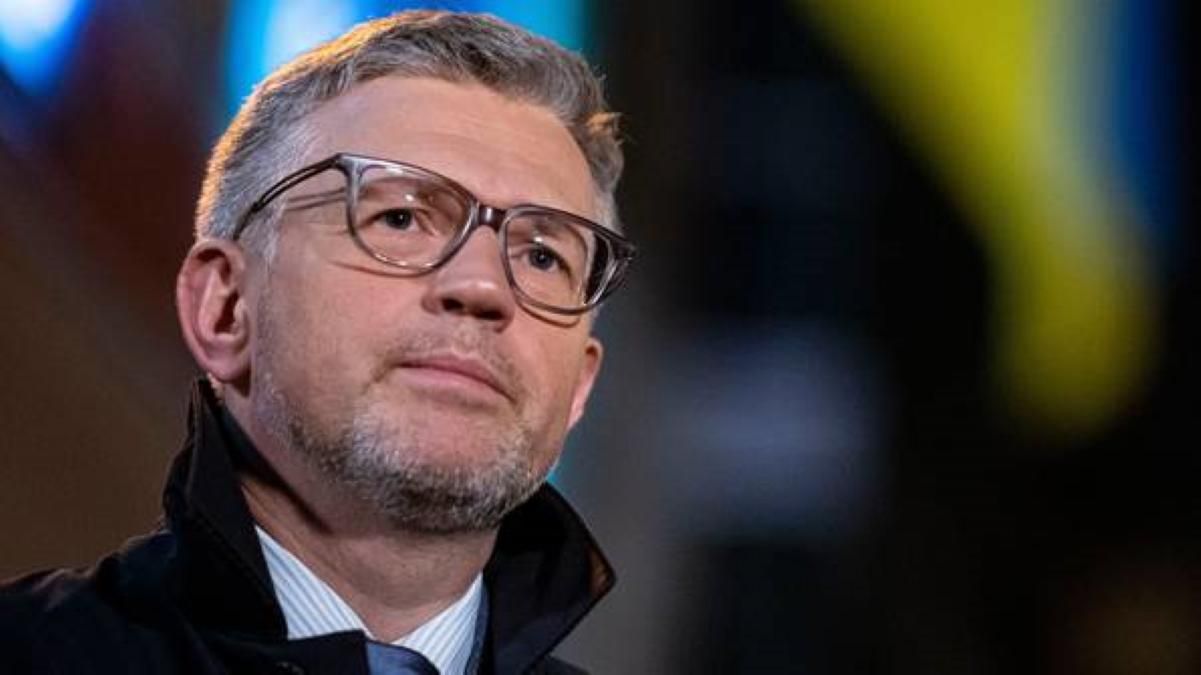 Это пощечина украинцам, – посол Мельник о запрете украинской символики 8 – 9 мая в Берлине Это пощечина украинцам, – посол Мельник о запрете украинской символики 8 – 9 мая в Берлине