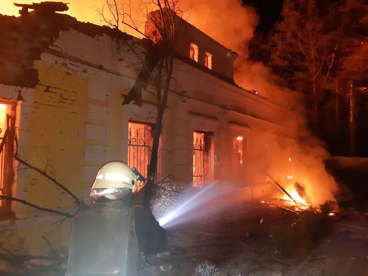 В ДСНС показали жахливі кадри пожежі музею Сковороди на Харківщині