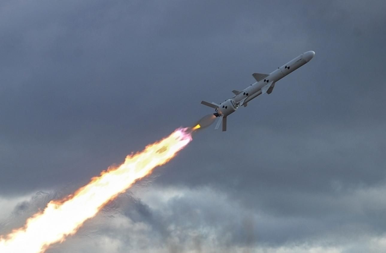 Над Миколаївщиною ЗСУ збили ворожу ракету Над Миколаївщиною ЗСУ збили ворожу ракету