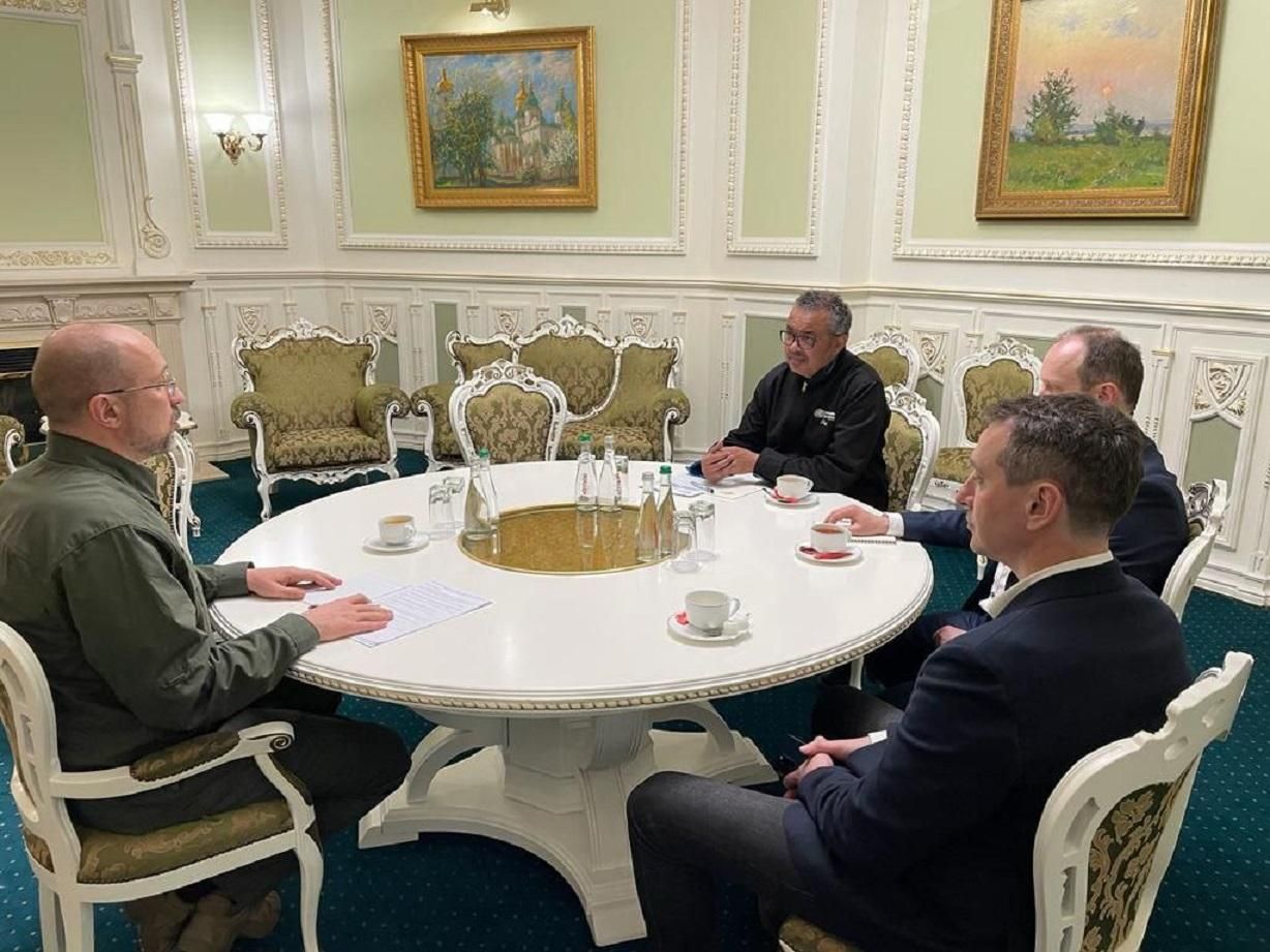 Шмигаль зустрівся з главою ВООЗ та закликав припинити членство Росії Шмигаль зустрівся з главою ВООЗ та закликав припинити членство Росії