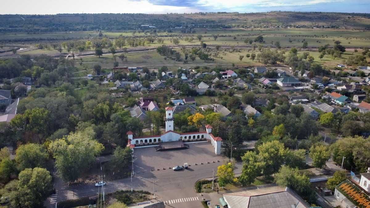 В Арцизі на Одещині чули вибух: у місті зникло світло та вода, залишайтесь в укритті В Арцизі на Одещині чули вибух: у місті зникло світло та вода, залишайтесь в укритті