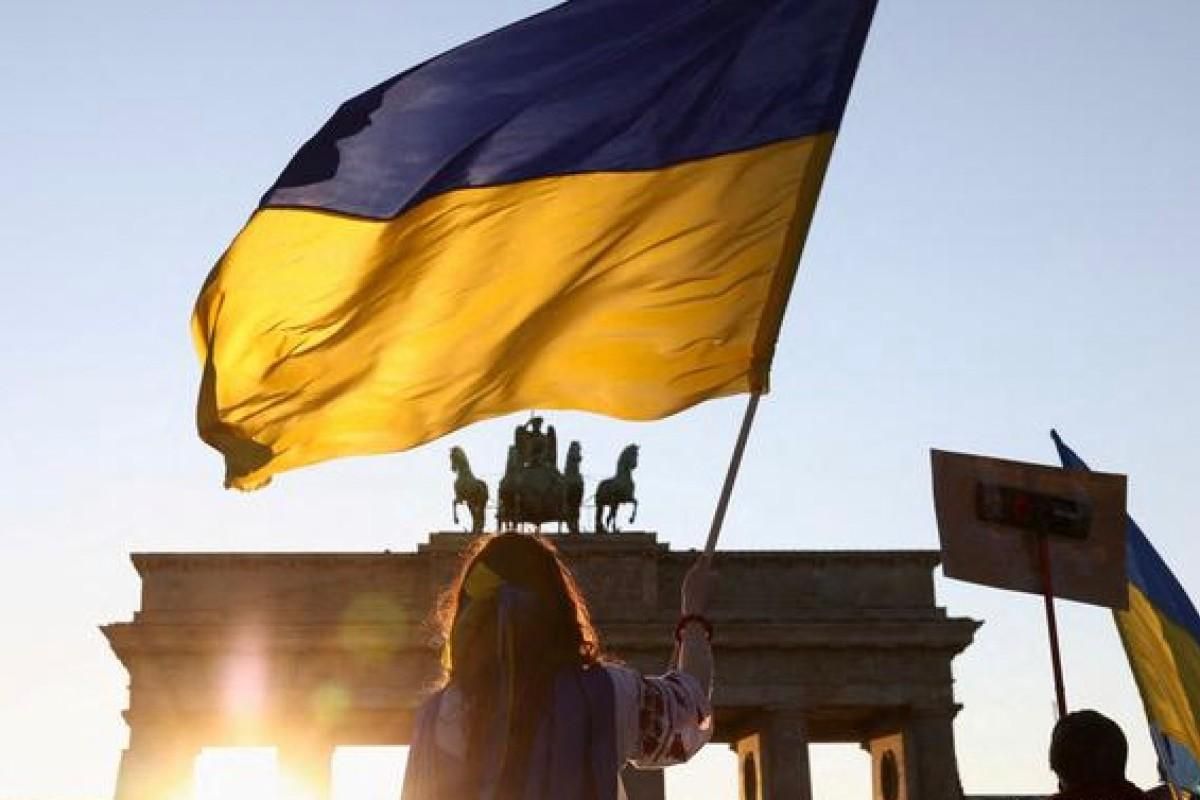 Полиция Берлина не отменит запрет на украинские флаги 8 и 9 мая