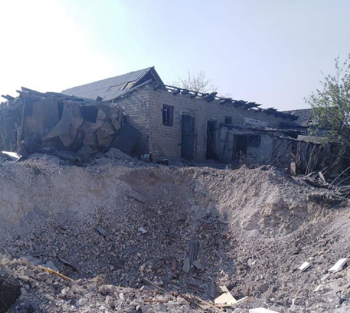 У Шипіловому люди ховалися в підвалі, тому є шанси, що хтось вижив, – Гайдай У Шипіловому люди ховалися в підвалі, тому є шанси, що хтось вижив, – Гайдай