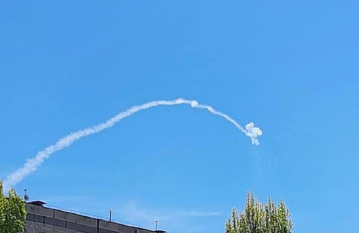 В Одесі та Миколаєві чули вибухи: залишайтесь в укритті В Одесі та Миколаєві чули вибухи: залишайтесь в укритті