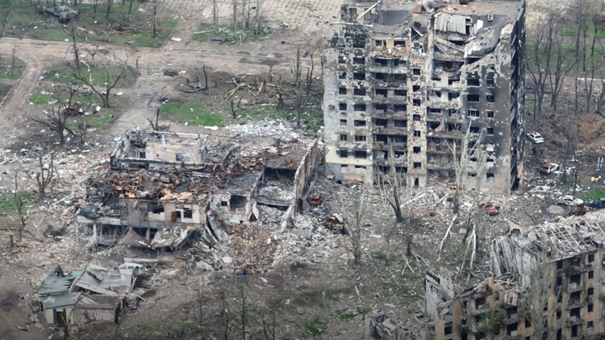 Сумарно в них може бути поховано майже 10 тисяч людей, – захисники Маріуполя про братські могили Сумарно в них може бути поховано майже 10 тисяч людей, – захисники Маріуполя про братські могили