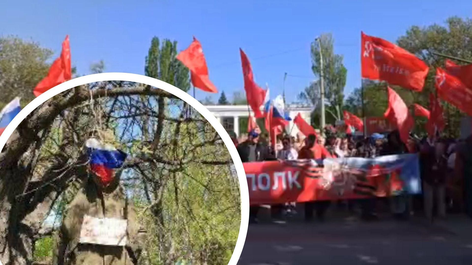 В Херсоне оккупантам развешали предупреждения – чучела мертвых солдат в парке