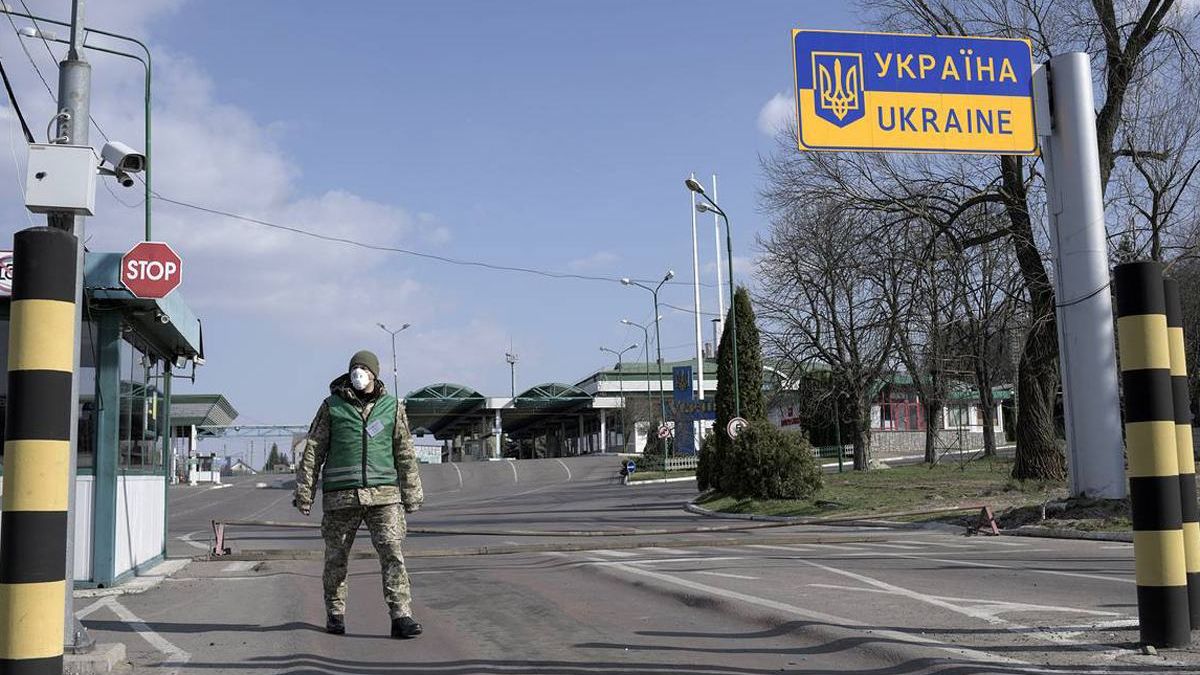 Ввозить авто в Украину из-за границы теперь можно только через три пункта пропуска