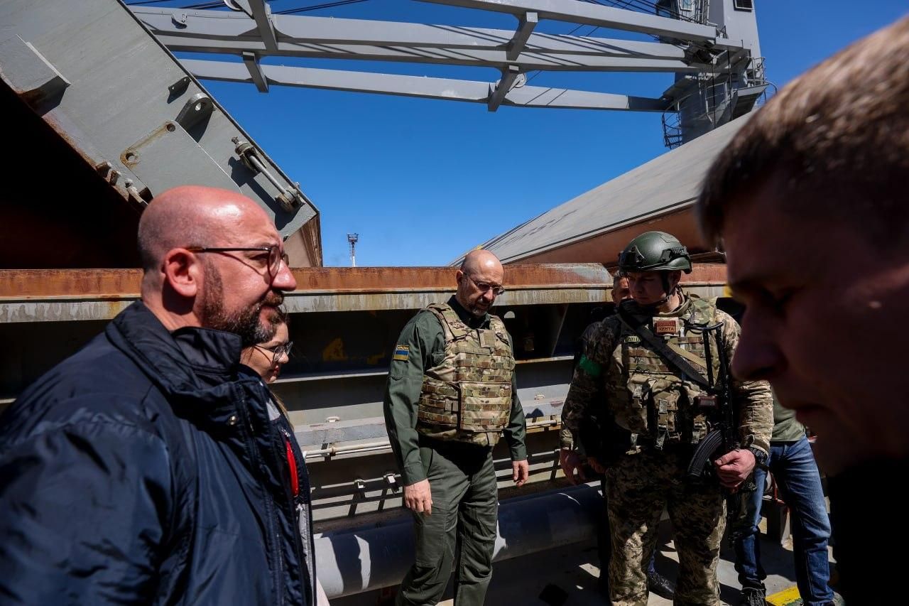 Світ має побачити, як Росія блокує морські порти України, – Шмигаль про візит Мішеля до Одеси Світ має побачити, як Росія блокує морські порти України, – Шмигаль про візит Мішеля до Одеси
