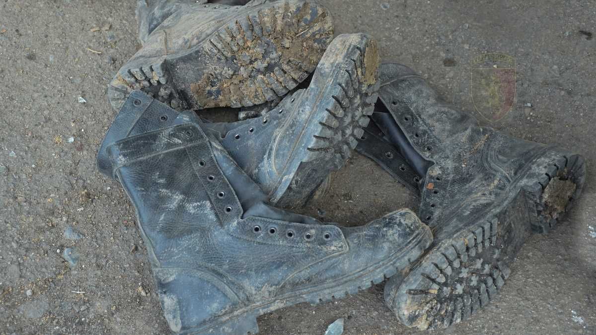 Лежат на улицах и в домах: оккупанты даже не забрали из Циркунов тела своих военных Лежат на улицах и в домах: оккупанты даже не забрали из Циркунов тела своих военных