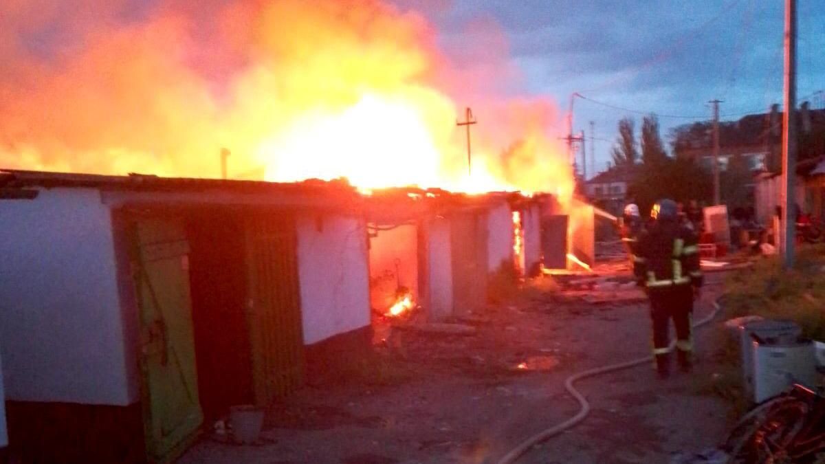 Обстріли окупантами Миколаївщини 9 травня: є загиблі, поранення отримали 15 людей Обстріли окупантами Миколаївщини 9 травня: є загиблі, поранення отримали 15 людей