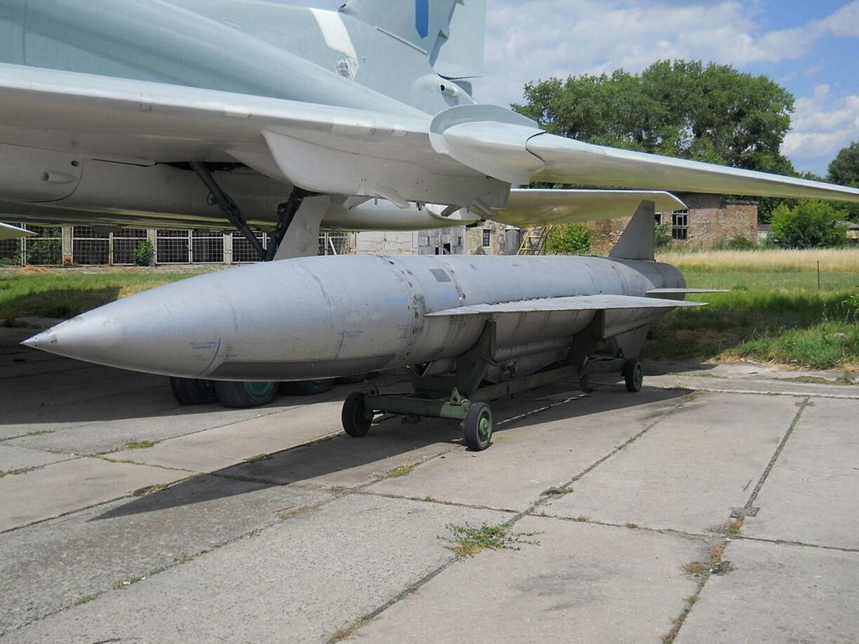 Радянський мотлох, але дуже небезпечний, – експерт назвав особливості ракет Х-22