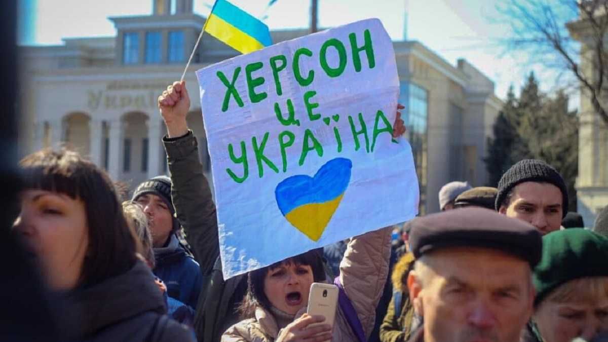 Идея оккупантов с "референдумом" в Херсоне провалилась: хотят присоединить область к Крыму