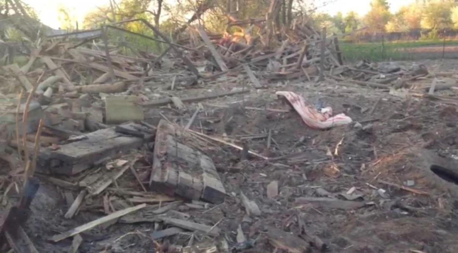 Российский самолет ударил двумя ракетами по Сумщине: в ОВА показали фото последствий Российский самолет ударил двумя ракетами по Сумщине: в ОВА показали фото последствий