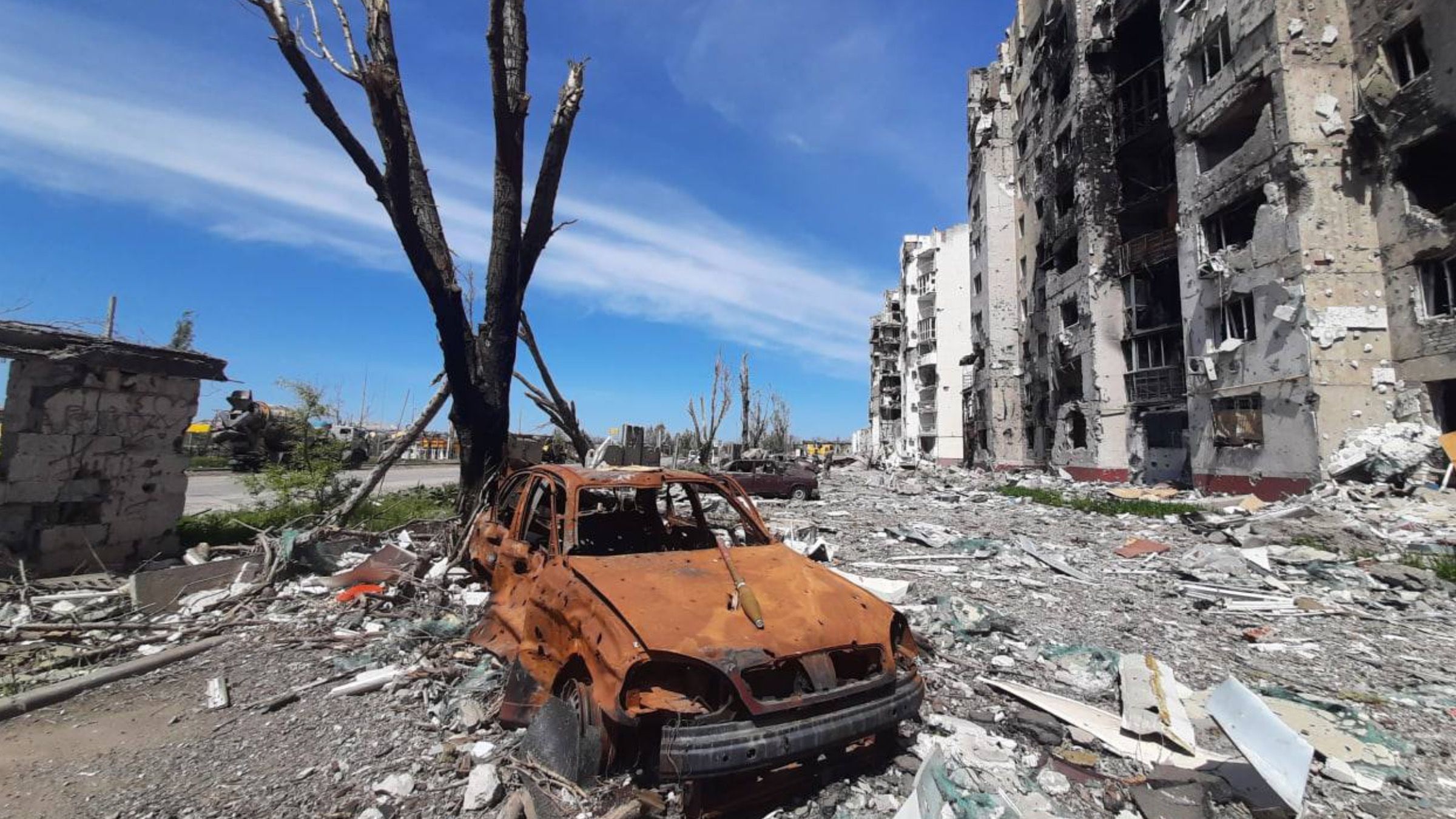 До кінця року в Маріуполі від хвороб та нестерпних умов можуть померти понад 10 тисяч людей До кінця року в Маріуполі від хвороб та нестерпних умов можуть померти понад 10 тисяч людей
