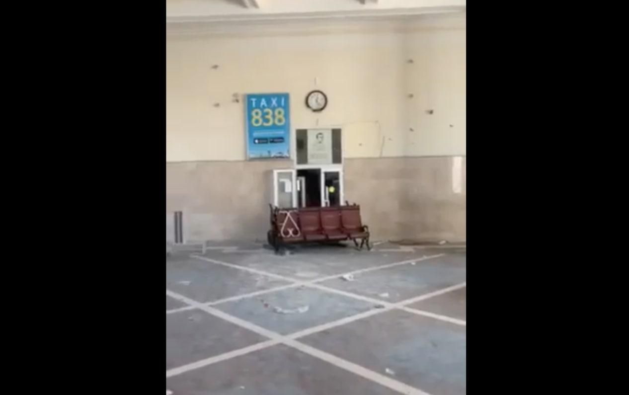 Как оккупанты разбили вокзал Херсона: появилось жуткое видео Как оккупанты разбили вокзал Херсона: появилось жуткое видео