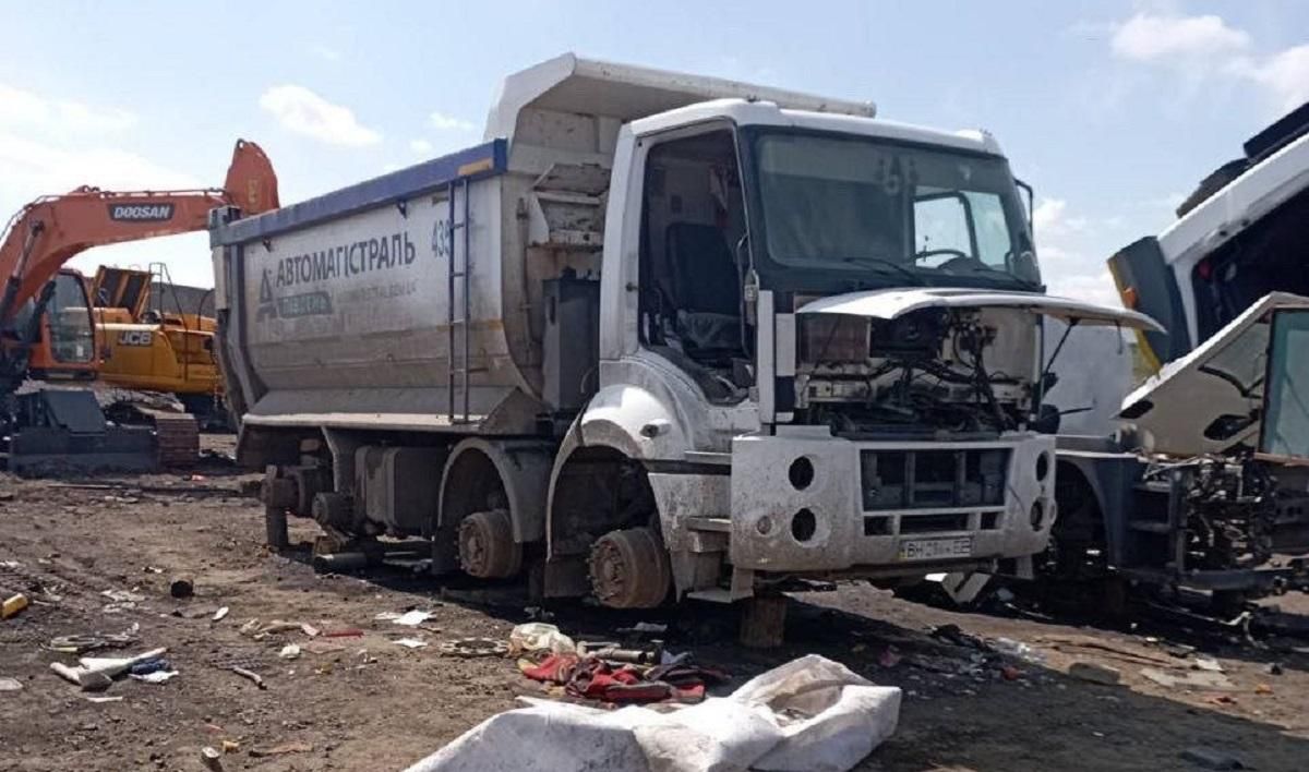 Россияне уничтожили 200 производственных баз украинских дорожников: грабили и крушили Россияне уничтожили 200 производственных баз украинских дорожников: грабили и крушили