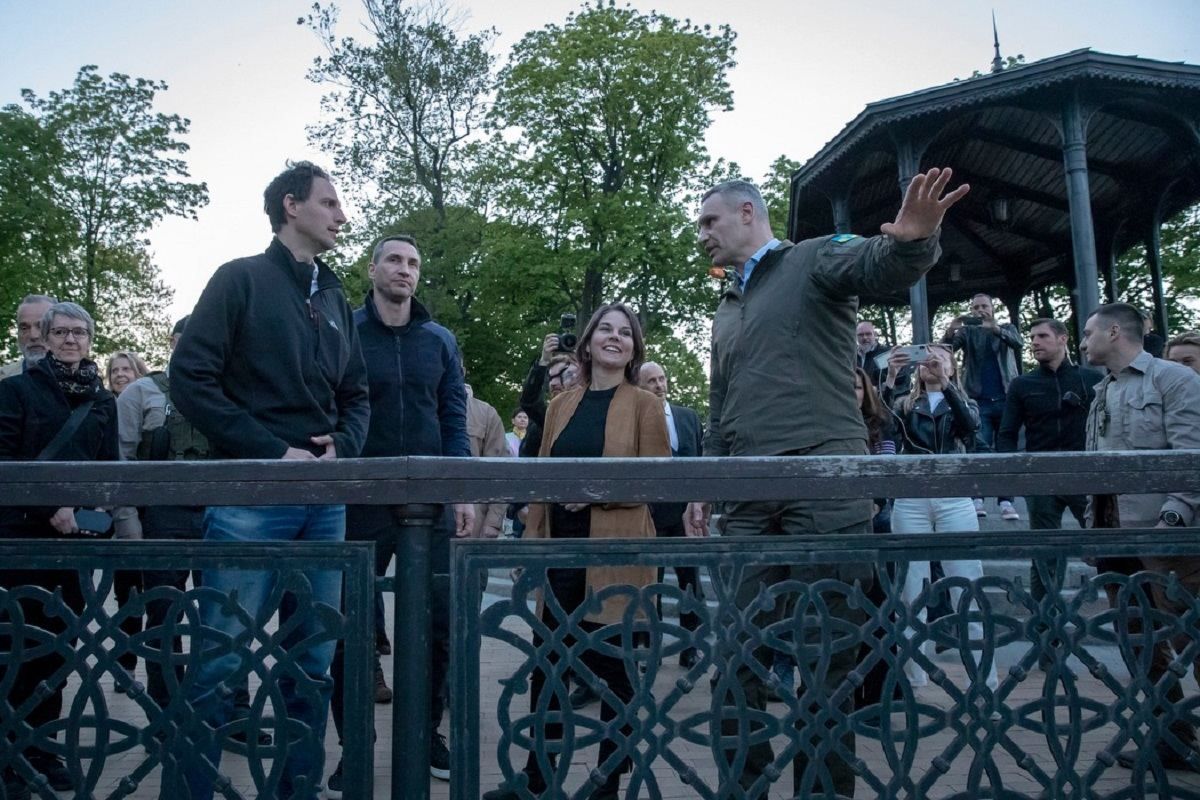 Кличко зустрівся з міністрами закордонних справ Німеччини та Нідерландів Кличко зустрівся з міністрами закордонних справ Німеччини та Нідерландів