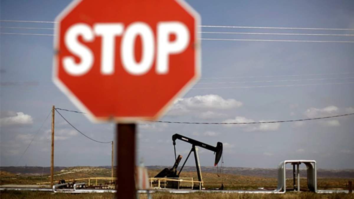 Нафтове ембарго можуть накласти на Росію в 2 етапи, – експерт