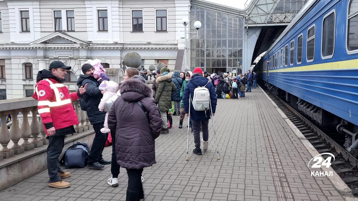 Еще 20 тысяч переселенцев Львов может принять, но без комфорта, – глава ОВА