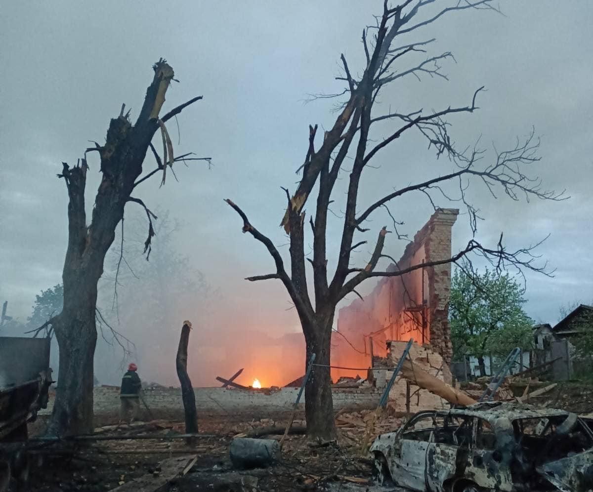 "Денацифицировали" школу и интернат: жуткие фото последствий обстрелов Новгород-Северского "Денацифицировали" школу и интернат: жуткие фото последствий обстрелов Новгород-Северского