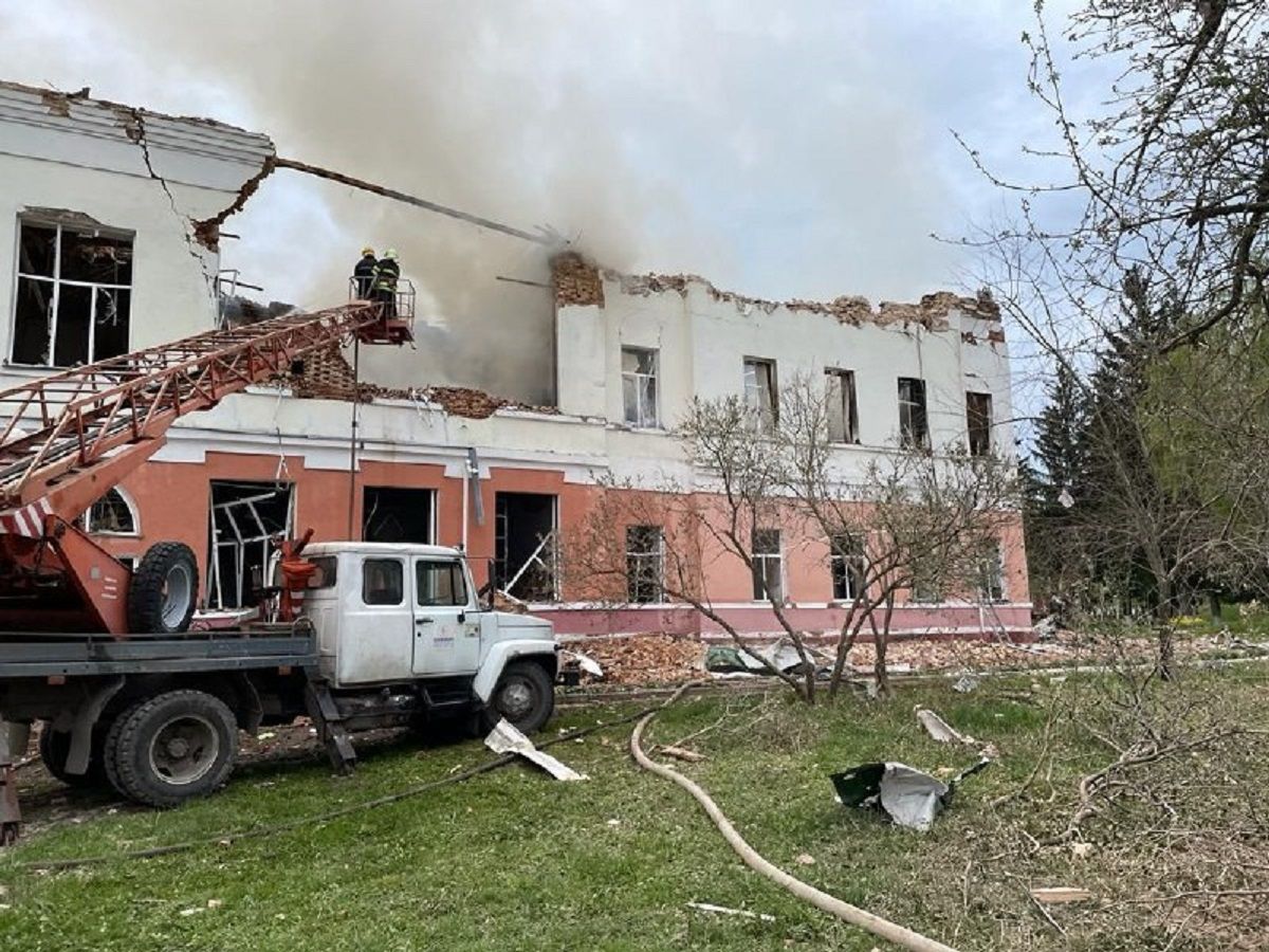 Авіаудари росіян по Новгород-Сіверському: 3 загиблих і 12 травмованих